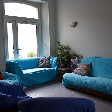 Fontaineblhostel Hostel & Camping Near Fontainebleau La Chapelle-la-Reine المظهر الخارجي الصورة