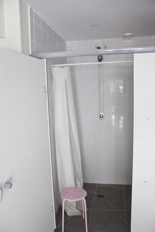 Fontaineblhostel Hostel & Camping Near Fontainebleau La Chapelle-la-Reine المظهر الخارجي الصورة