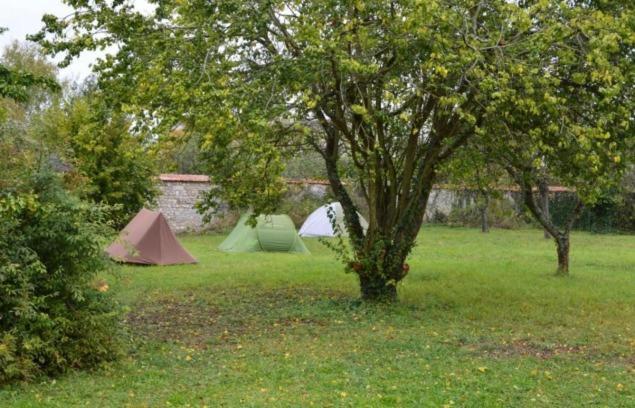 Fontaineblhostel Hostel & Camping Near Fontainebleau La Chapelle-la-Reine المظهر الخارجي الصورة